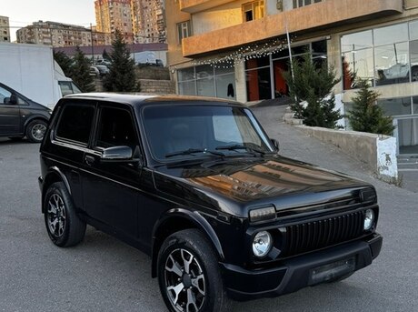 LADA (VAZ) Niva 2015