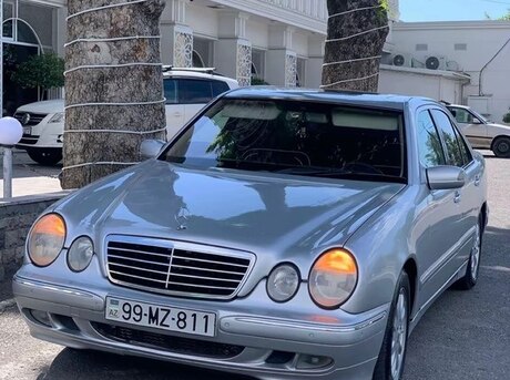 Mercedes E 320 2001