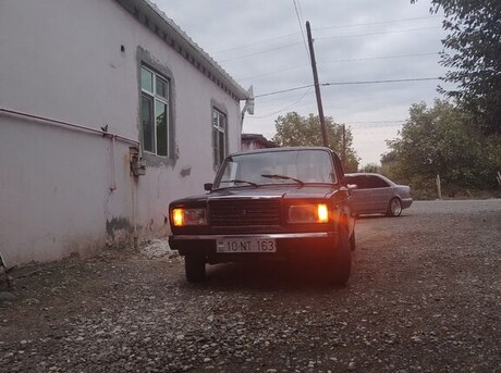 LADA (VAZ) 2107 2000