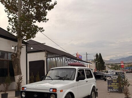 LADA (VAZ) Niva 2010