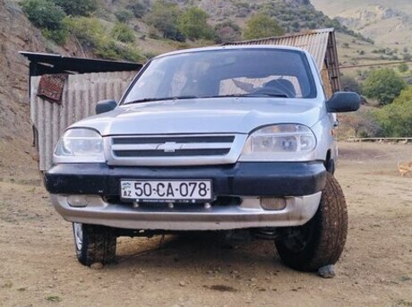 Chevrolet Niva 2003