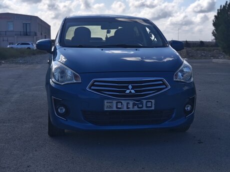 Mitsubishi Attrage 2014