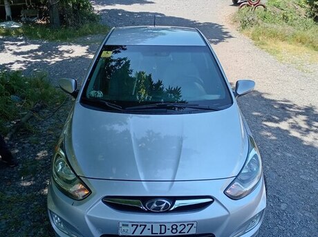 Hyundai Accent 2013
