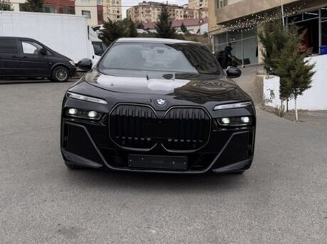 BMW 740 2022