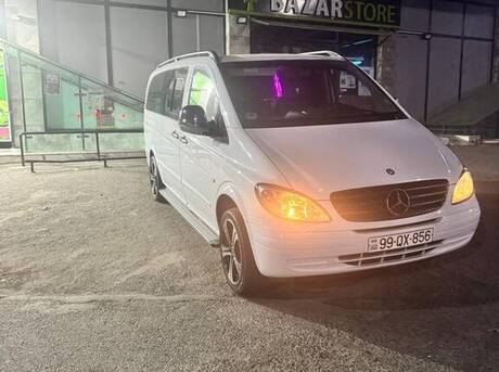 Mercedes  2010
