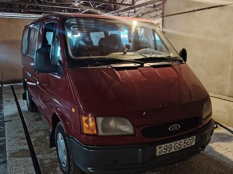 Ford Transit 2000