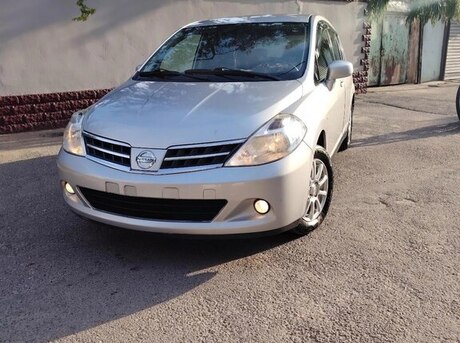 Nissan Tiida 2011