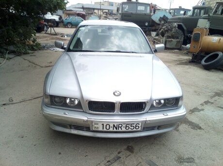 BMW 735 1998