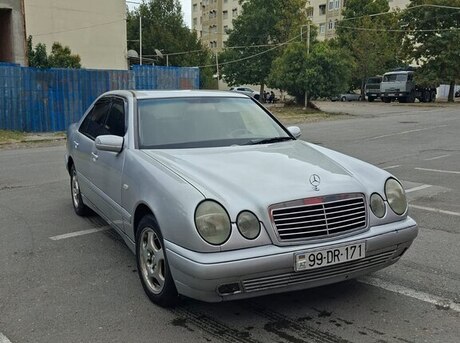 Mercedes E 220 1998