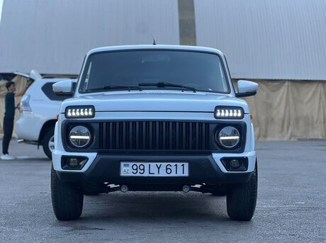 LADA (VAZ) Niva 2015