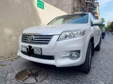 Toyota RAV4 2011