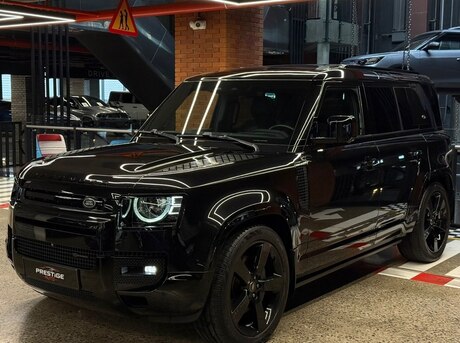 Land Rover Defender 2023