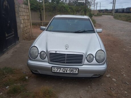 Mercedes E 220 1996