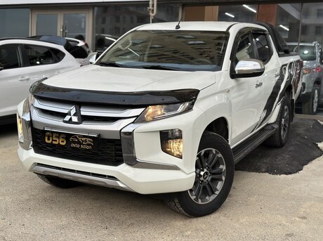Mitsubishi L200 2023
