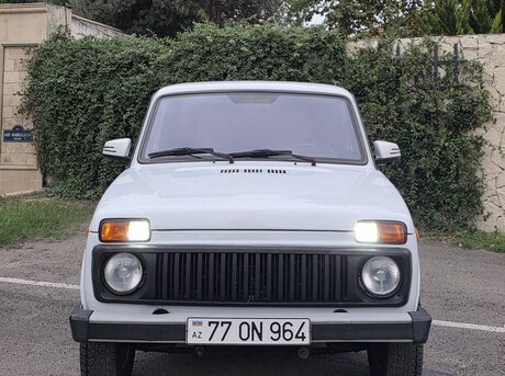 LADA (VAZ) Niva 2015