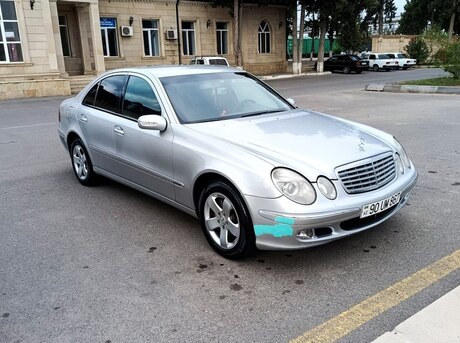 Mercedes E 270 2003