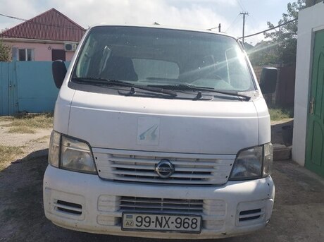 Nissan Urvan 2005