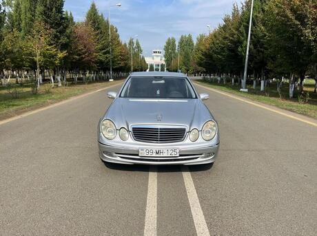 Mercedes E 220 2003