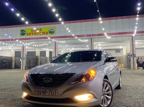 Hyundai Sonata 2011