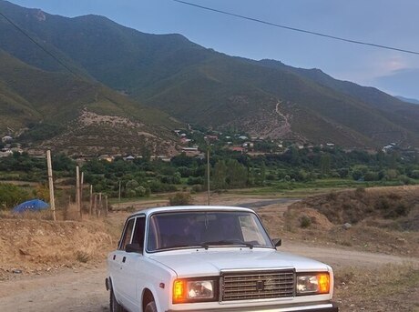 LADA (VAZ) 2107 2010