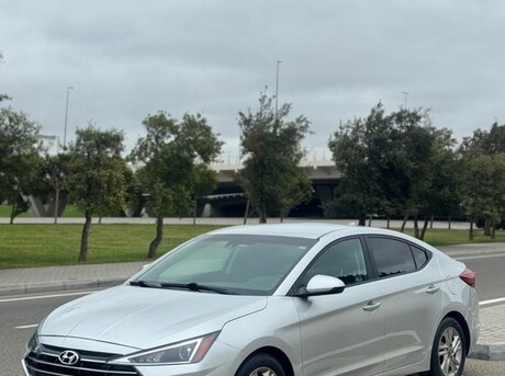 Hyundai Elantra 2018