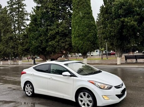 Hyundai Elantra 2012