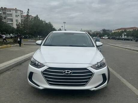 Hyundai Elantra 2018