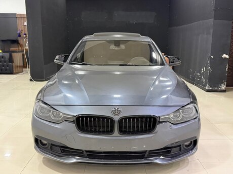 BMW 330 2018