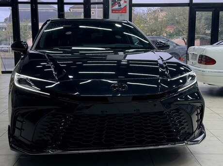 Toyota Camry 2025