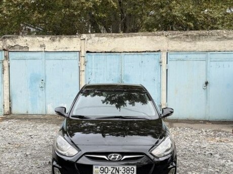 Hyundai Accent 2012