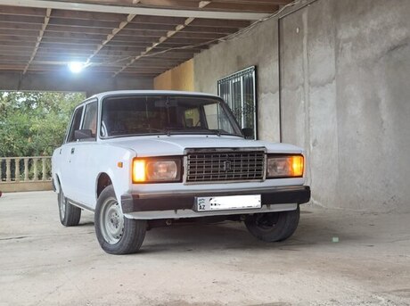 LADA (VAZ) 2107 2005