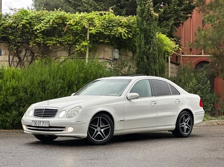 Mercedes E 240 2004