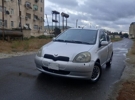 Toyota Vitz 2000
