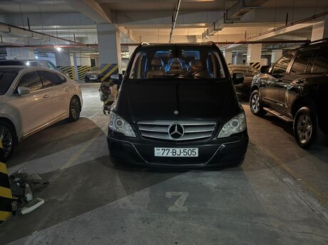Mercedes Viano 2012