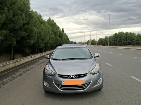 Hyundai Elantra 2013