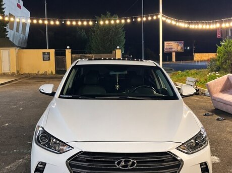 Hyundai Avante 2016