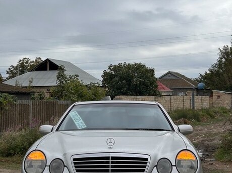 Mercedes E 220 2000