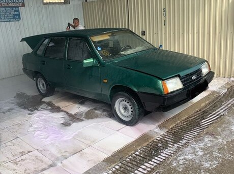 LADA (VAZ) 21099 1998