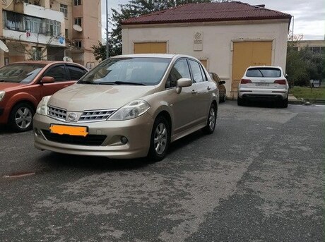Nissan Tiida 2008