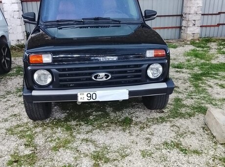 LADA (VAZ) Niva 2011