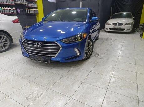 Hyundai Elantra 2017