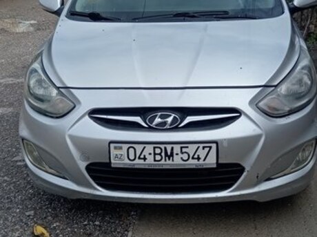 Hyundai Accent 2012