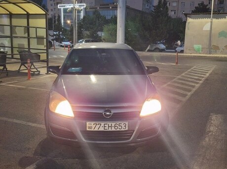 Opel Astra 2004