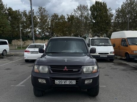 Mitsubishi Pajero 2000