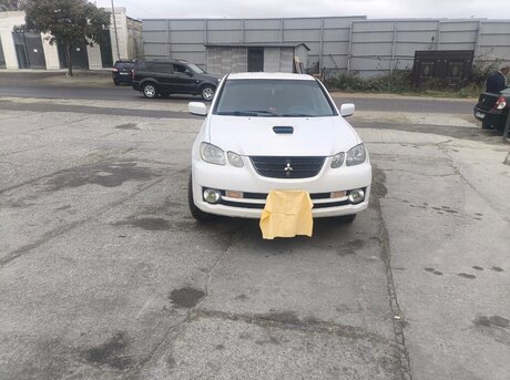 Mitsubishi Airtrek 2003
