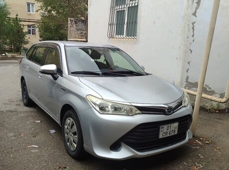 Toyota Corolla Fielder 2016