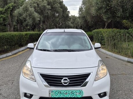Nissan Sunny 2012