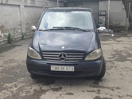 Mercedes Viano 2006