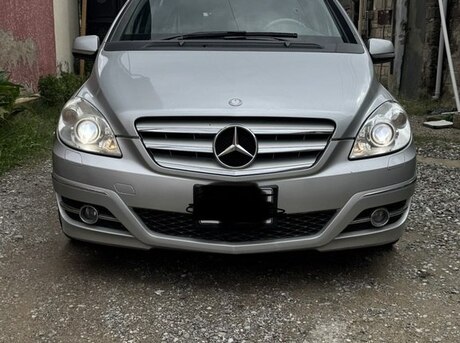 Mercedes B 170 2010