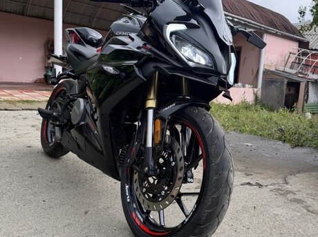 CFMOTO 250 SR 2025